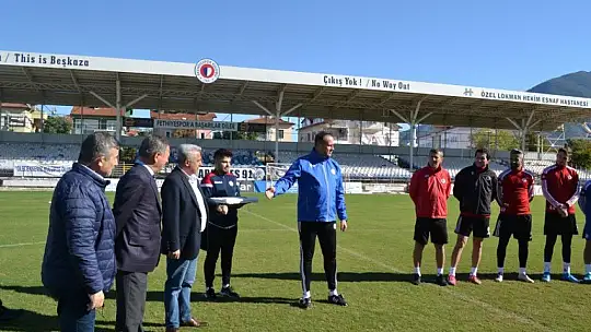 Futbolculara Baklava Ziyafeti
