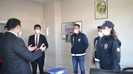 Kaymakam Fırat'tan stant ziyareti