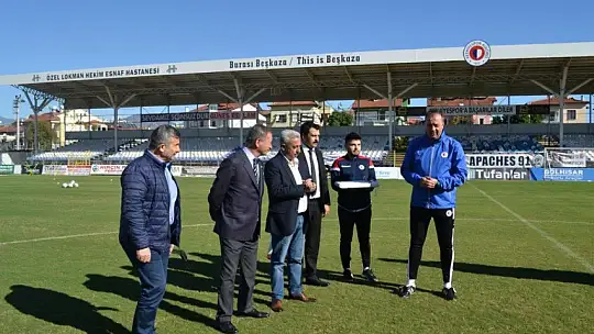 Futbolculara Baklava Ziyafeti