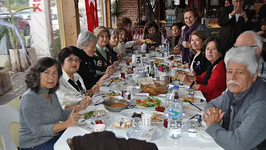 Bağımsız Emekliler Sendikası Üyeleri Bir Araya Geldi