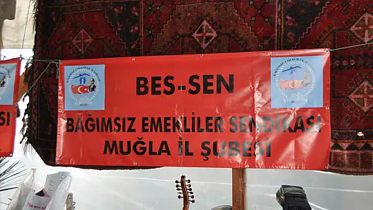 Bağımsız Emekliler Sendikası Üyeleri Bir Araya Geldi