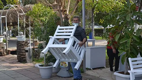 Hazırlıklarını tamamlayan işletmeler ilk müşterilerini ağırladı