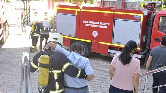 Fethiye ASMK Meslek Yüksekokulunda Gerçeği Aratmayan Yangın Tatbikatı Gerçekleştirildi
