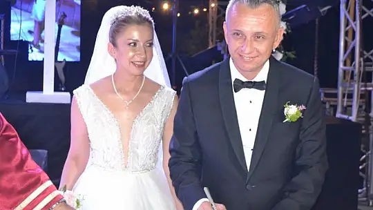 Mehmet Okar ile Pınar Kılınç rüya gibi bir düğünle dünya evine girdi