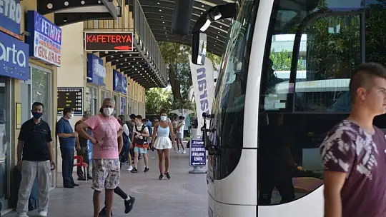 Kurban Bayramı öncesi otogarda yoğunluk yaşanıyor