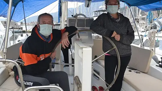 Kısıtlamayı ve yılbaşını teknelerinde geçirecekler