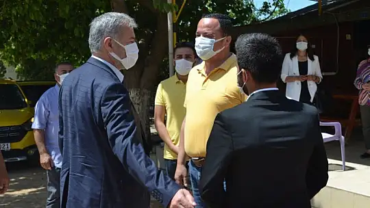 AK Parti MKYK Üyesi Hıdır, Ölüdeniz esnaflarını ziyaret etti