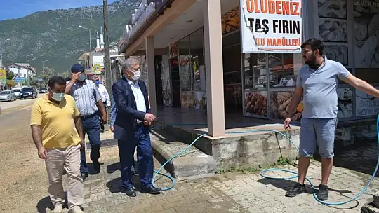 AK Parti MKYK Üyesi Hıdır, Ölüdeniz esnaflarını ziyaret etti