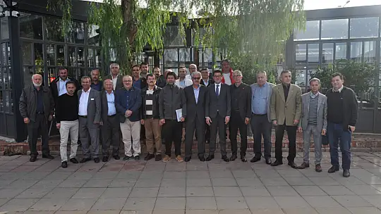 Aday Adayı Kökten Muhtarların Taleplerini Dinledi