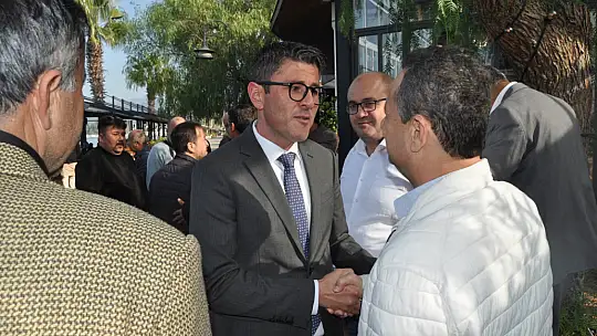 Aday Adayı Kökten Muhtarların Taleplerini Dinledi