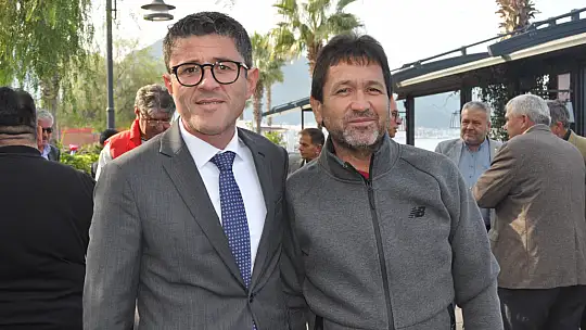 Aday Adayı Kökten Muhtarların Taleplerini Dinledi