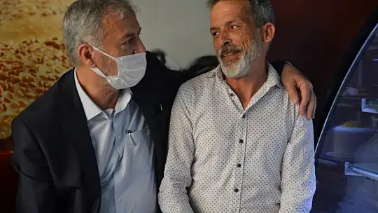 AK Parti MKYK Üyesi Hıdır, Ölüdeniz esnaflarını ziyaret etti