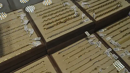 Bankaların Faiz Oranları Vatandaşı Bankaya Yönlendiriyor! Uzmanı Açıkladı