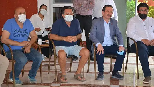 AK Parti MKYK Üyesi Hıdır, turizmcilerin sorunlarını dinledi