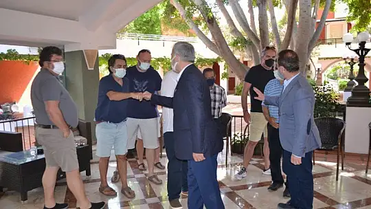 AK Parti MKYK Üyesi Hıdır, turizmcilerin sorunlarını dinledi