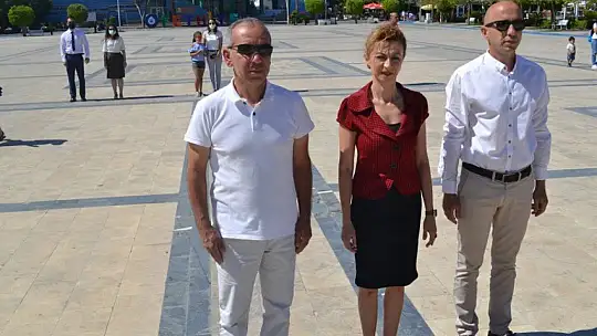 Fethiye Belediyesi Çevre Müdürlüğü çelenk sundu