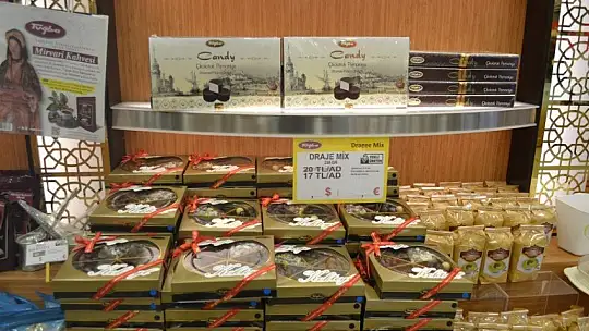 Vatandaşlar yılbaşı için paket paket çerez aldı