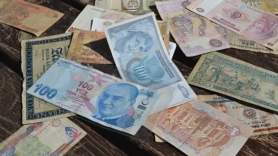 Hatalı basım 100 Tl servet değerinde