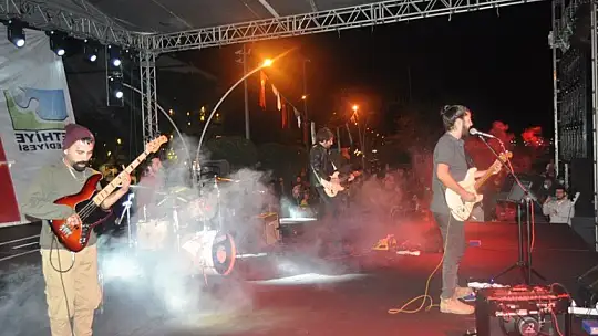 Vatandaşlar Cumhuriyet Konseri ile Coştu