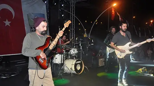 Vatandaşlar Cumhuriyet Konseri ile Coştu