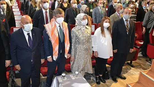 Genel Başkan Davutoğlu Fethiye kongresine katıldı