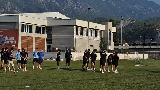 Fethiyespor'da Saruyer mesaisi devam ediyor
