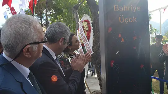 Bahriye Üçok Parkı, Halk Evi ve Türkan Saylan Anıtı açıldı