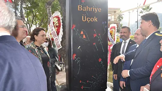 Bahriye Üçok Parkı, Halk Evi ve Türkan Saylan Anıtı açıldı