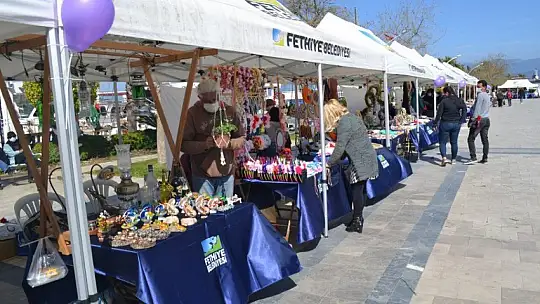 8 Mart Dünya Kadınlar Günü'nde de çalışmalarını sürdürdüler