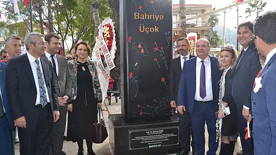 Bahriye Üçok Parkı, Halk Evi ve Türkan Saylan Anıtı açıldı