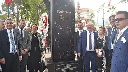 Bahriye Üçok Parkı, Halk Evi ve Türkan Saylan Anıtı açıldı