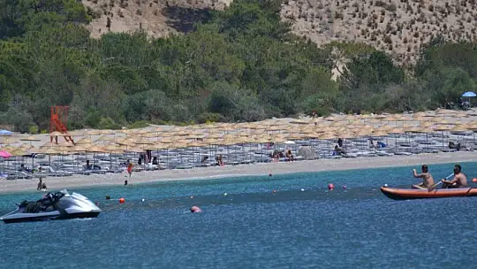 Ölüdeniz Kumburnu Plajı baştan aşağıya yenilendi
