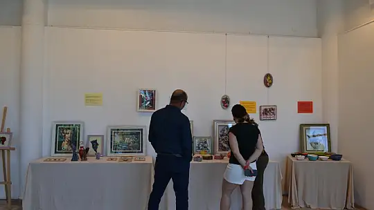 Anneler Günü'ne Özel Karma Sergi