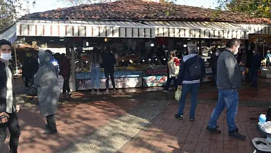 Fethiye'de yılbaşı alışveriş telaşı yaşandı