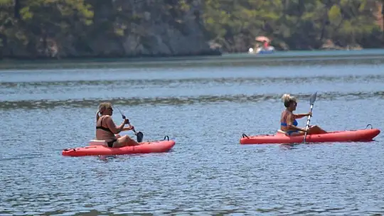 Ölüdeniz Kumburnu Plajı baştan aşağıya yenilendi