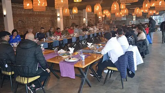 Turizmci Sarper Konakçı'dan Fethiyespor'a 100 Bin TL bağış