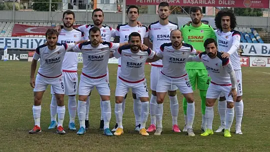 Lider galibiyet peşinde 