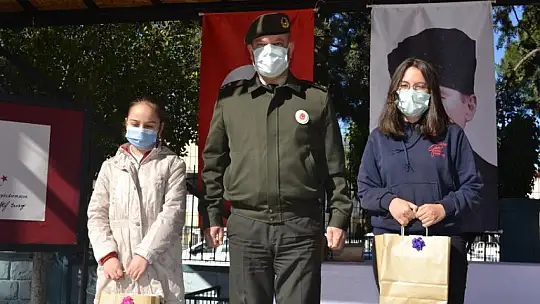 Milletimizin onurlu mücadelesini vurgulayan İstiklal Marşımızın 100. yılı
