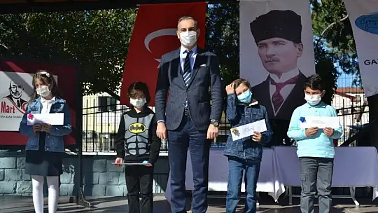 Milletimizin onurlu mücadelesini vurgulayan İstiklal Marşımızın 100. yılı