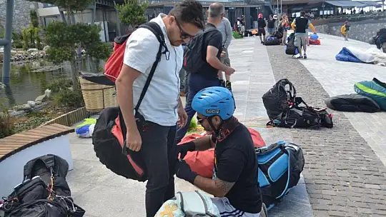 Sağlık çalışanları uçarak moral depoladı