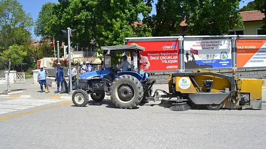 Muaflar dışarıda vatandaşlar evlerde