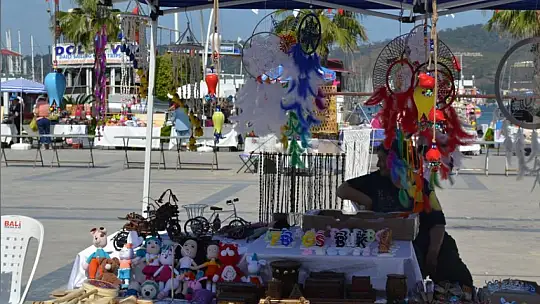 El Emeği Standları Beşkaza Meydanı'nda