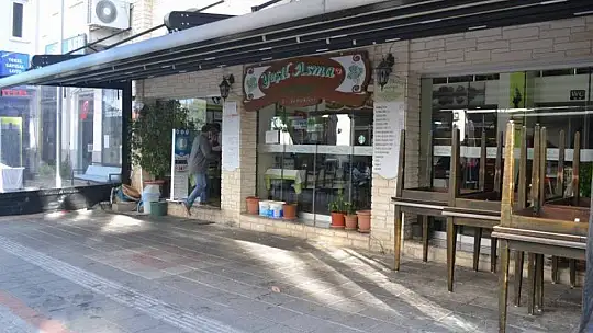 Kafeler ve restoranlar paket servise geçti