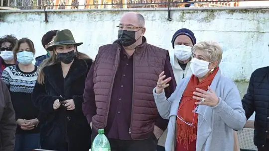 Mahalle halkının park sevinci 