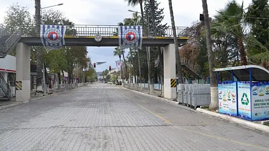 56 saatlik kısıtlamada denize bile girdiler