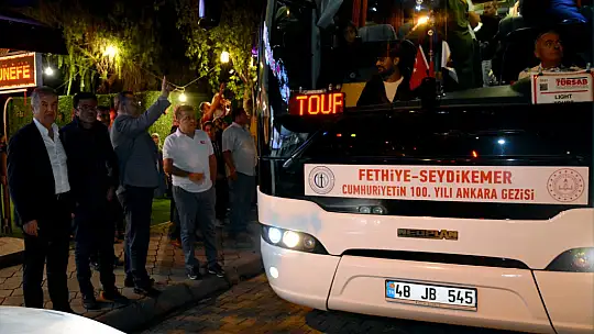 Öğrenciler Ata'nın huzuruna çıktı