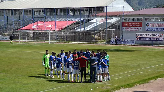 ŞİMŞEKLER EVİNDE PUAN ALAMADI