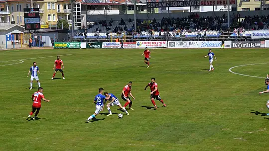 ŞİMŞEKLER EVİNDE PUAN ALAMADI