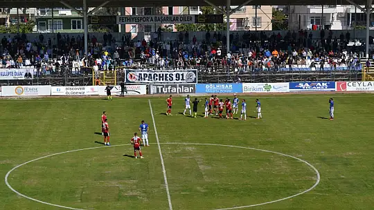 ŞİMŞEKLER EVİNDE PUAN ALAMADI