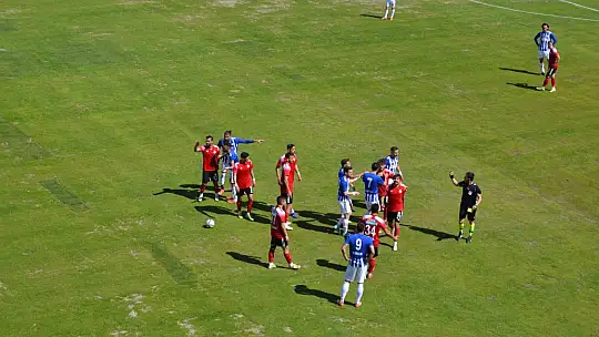 ŞİMŞEKLER EVİNDE PUAN ALAMADI